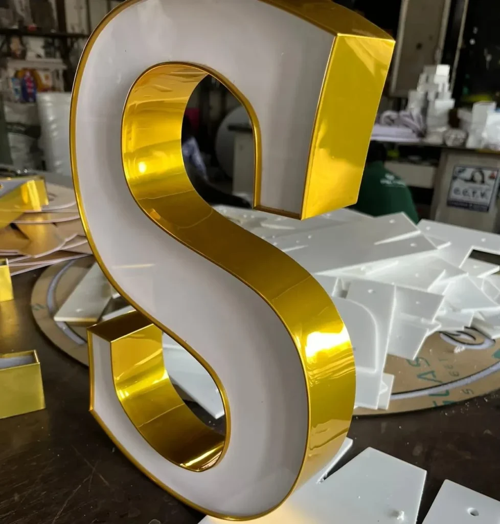 Construction of Light-Up Letters for Modern Stadium